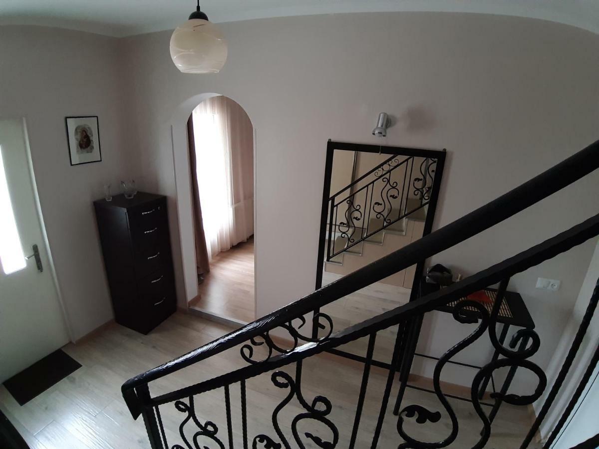 Gogoli Family Hotel Тбилиси Экстерьер фото